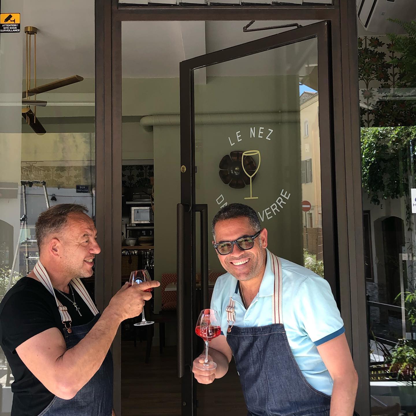 Api dans le verre